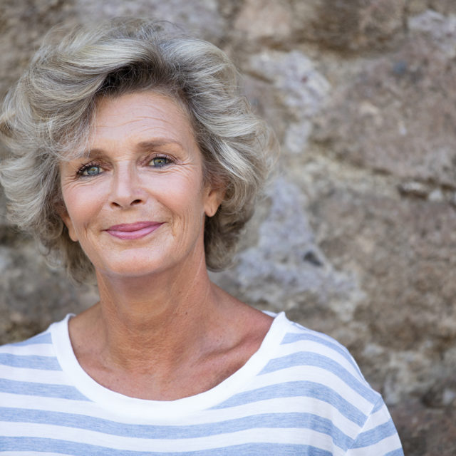 VICTORIA CHAPMAN 9001