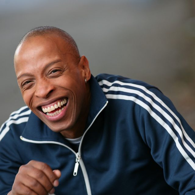 RUSSELL RUSSELL 90016