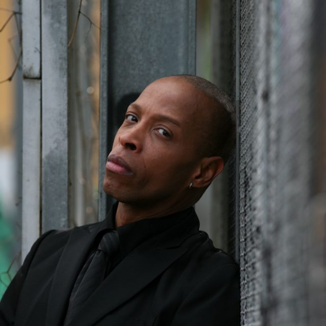 RUSSELL RUSSELL 90044