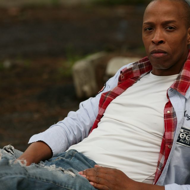 RUSSELL RUSSELL 90067