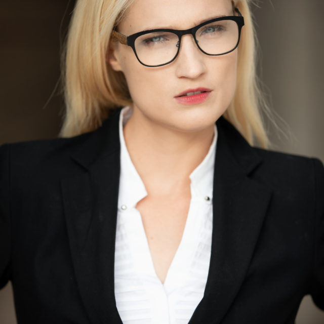 PAVLINA HOLUBOVA 9015