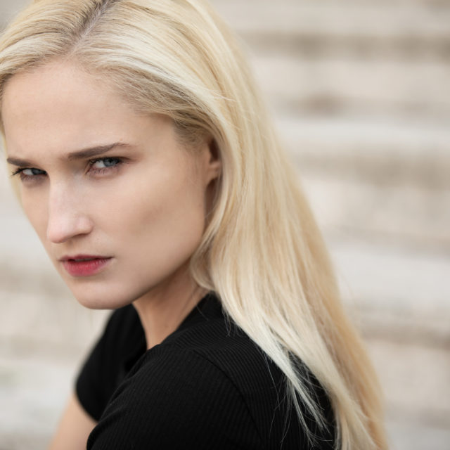 PAVLINA HOLUBOVA 9017