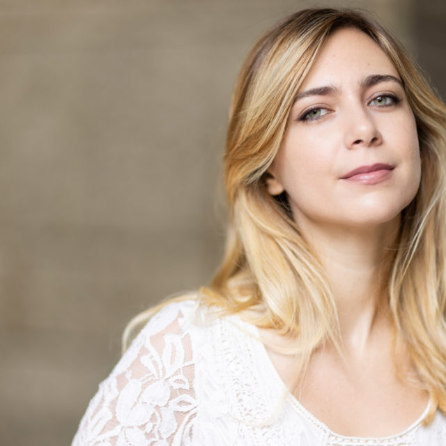 ROBERTA AZZARONE 7010