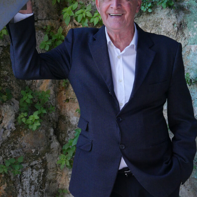 PhotoELF Edits:
2024:11:24 --- Batch JPG Compressed YUV444 EXIF 100 %