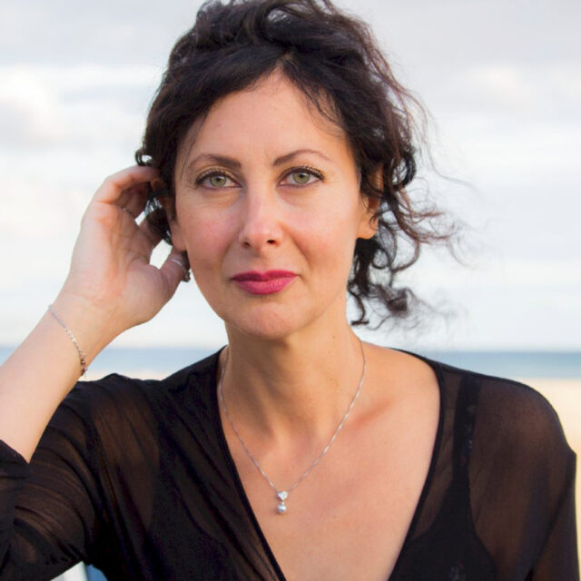 VALENTINA SULAS 9501